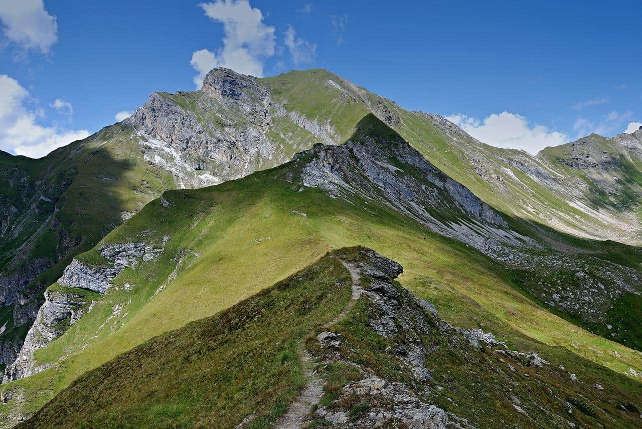 stezky pro pěší turistiku